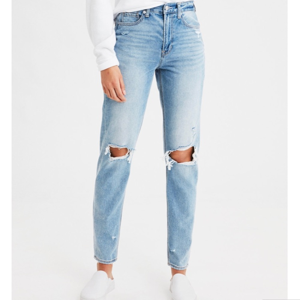 American Eagle Mom Jeans